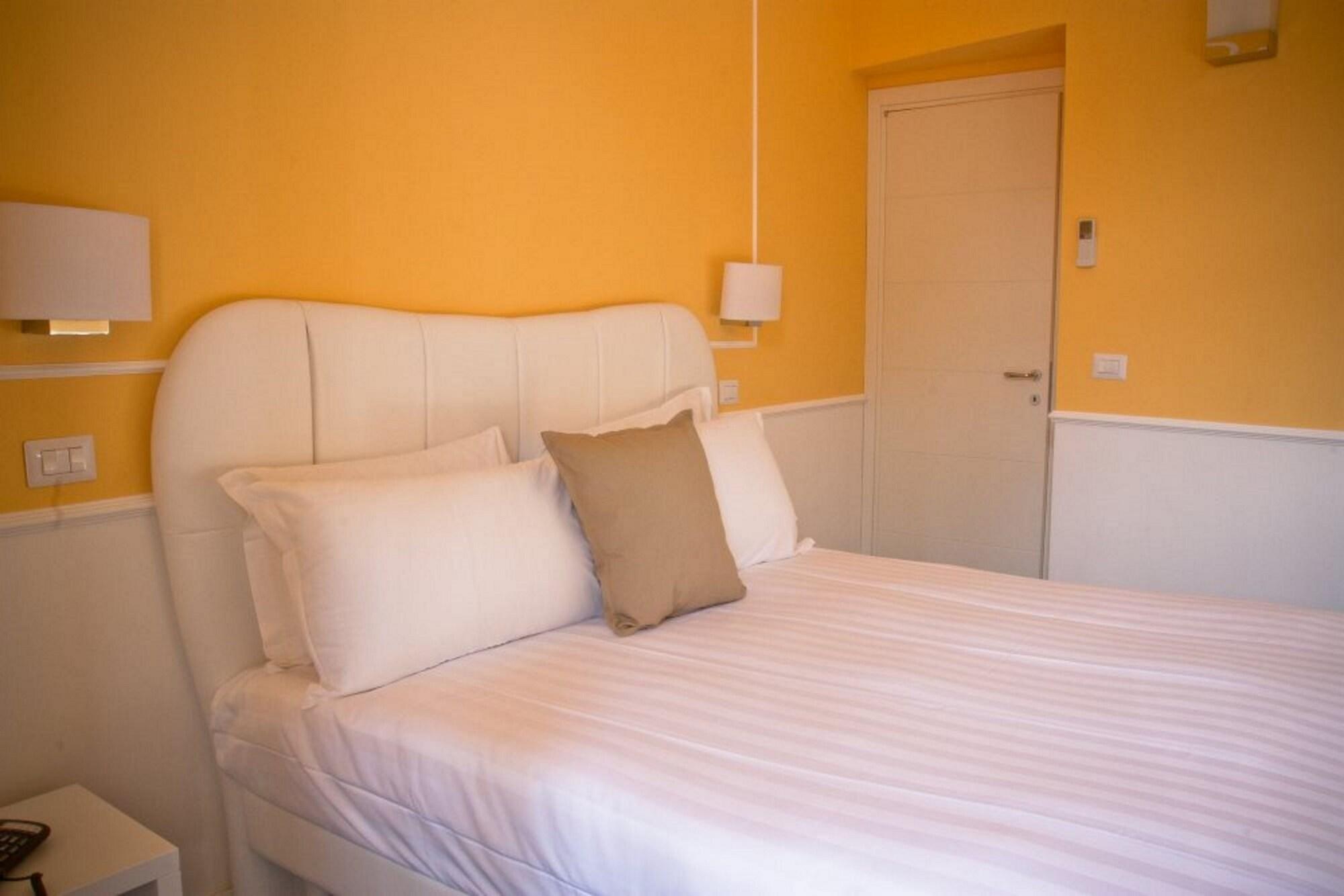Roma Resort Trevi Ngoại thất bức ảnh